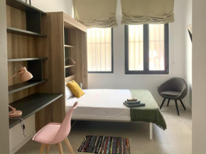 Habitación en Playa Malvarrosa con baño privado -No AC-